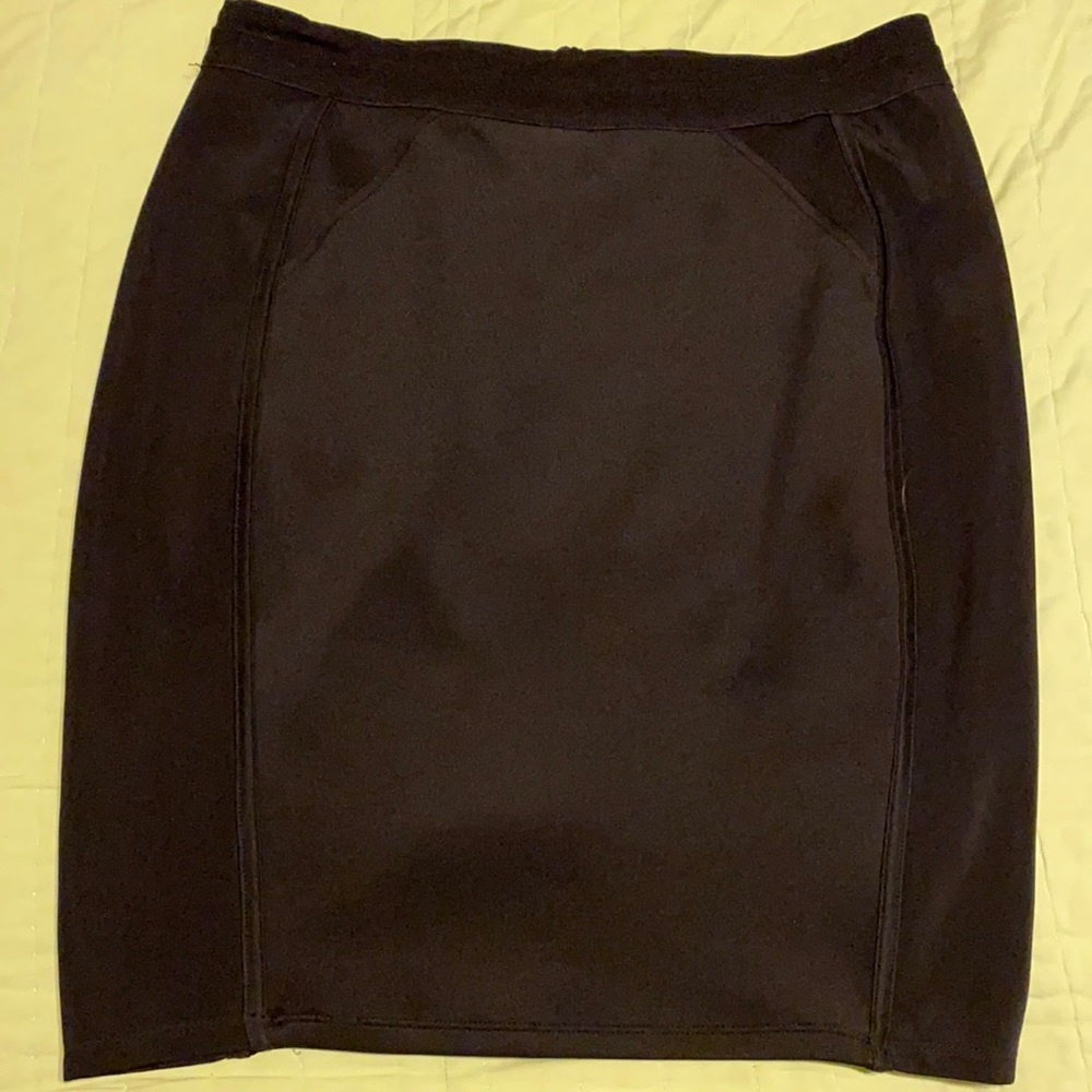 Dash by Kardashian stretchy skirt